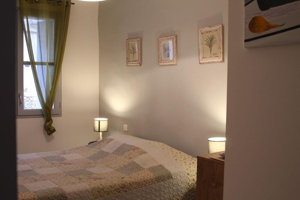Chez Marie Louise Apartment Pezenas Exterior photo